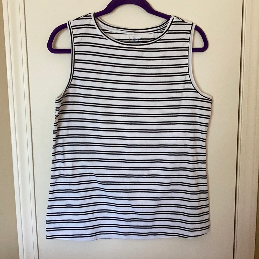 4/$20 Croft & Barrow white/black striped tank